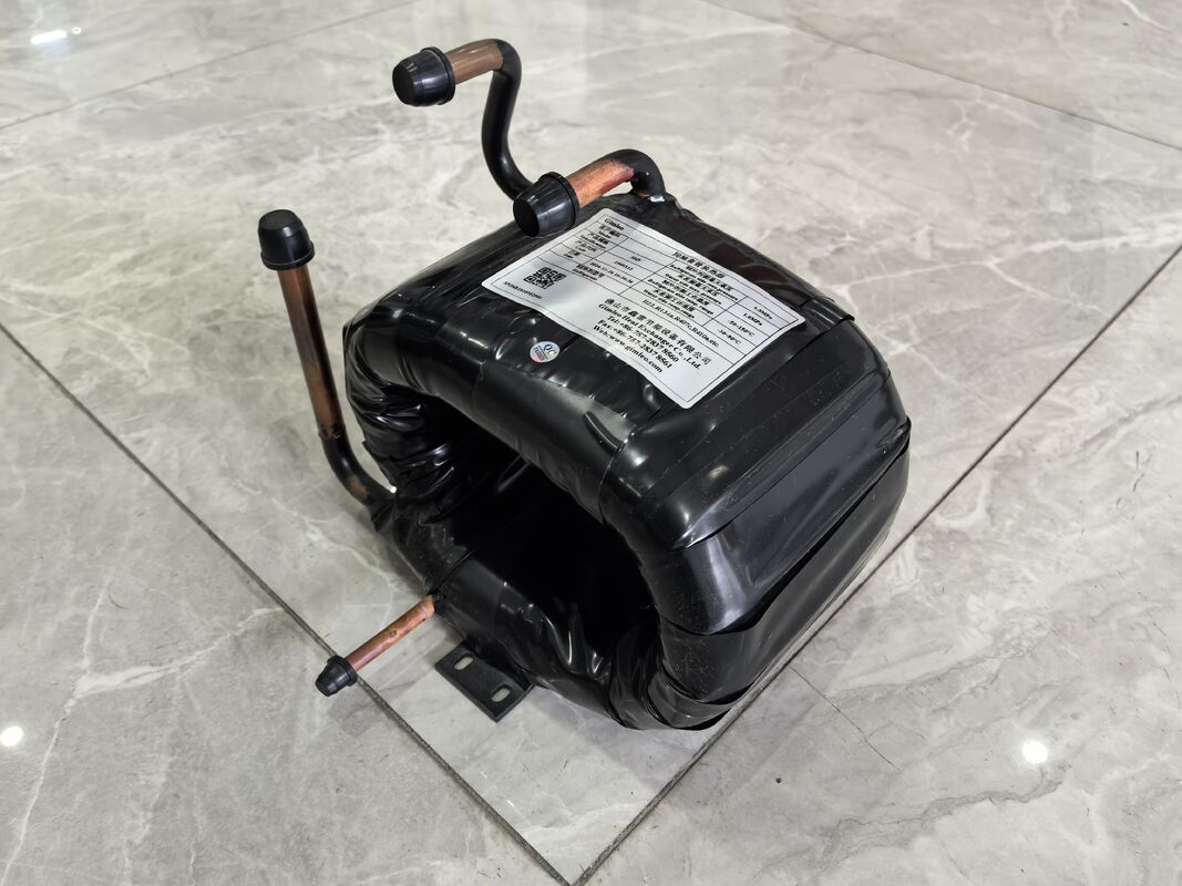 Πίεση νερού 1,0Mpa Κοαξιακός ανταλλακτής θερμότητας που προσφέρει πάχος τοιχώματος σωλήνα 1,2 έως 2,0 mm και κάθετο ή οριζόντιο προσανατολισμό εγκατάστασης για ψύξη