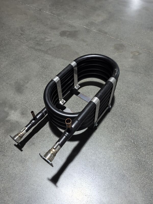 Ανθεκτικός ατσάλινος σωλήνας SPHC κοακσιαλός ανταλλακτής θερμότητας με ανθεκτικό στη διάβρωση και σπειροειδή στροφή σωλήνα σχεδιασμού για αποτελεσματική θερμική διαχείριση